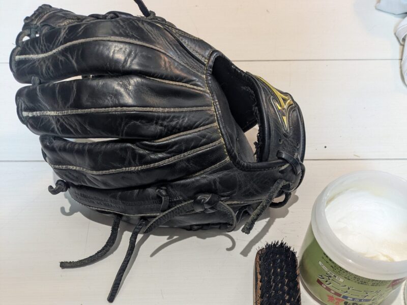 グローブ ブラシ クリーム