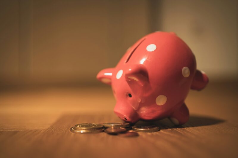 ぶた　貯金箱　お金
